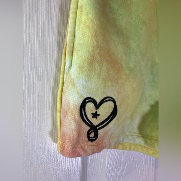 Pride By JoJo Women L Large 11-13 Fleece Shorts Heart Tie Dye Pockets Drawstring - Picture 2 of 11